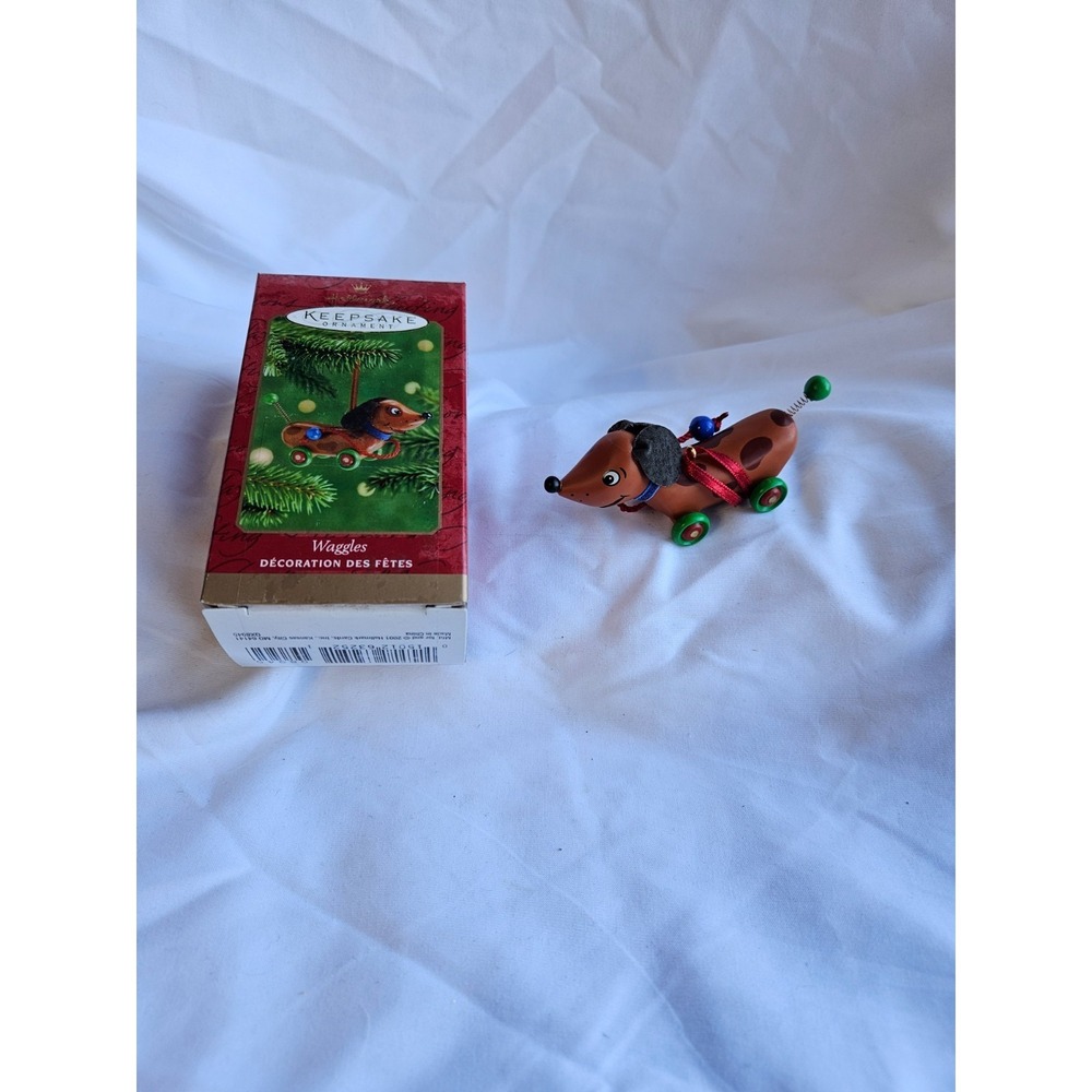 Waggles Dog‎ Pull Toy Hallmark Keepsake Ornament QX8945 with Box